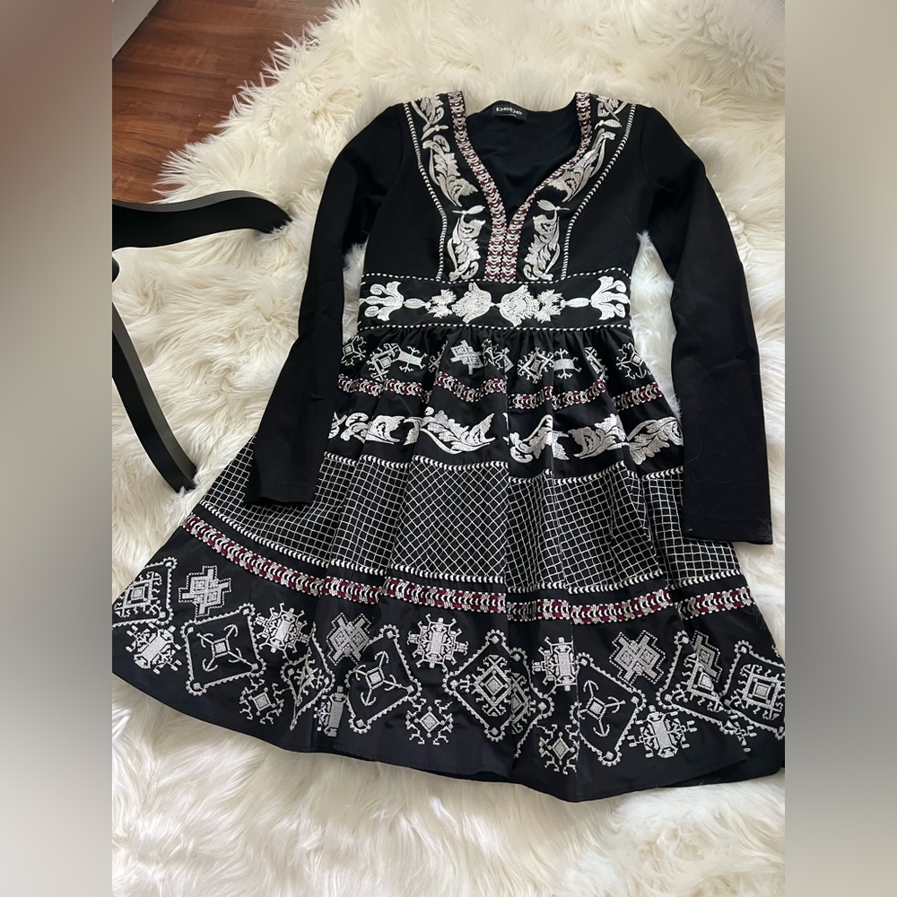 Bebe Dress - Picture 2 of 16